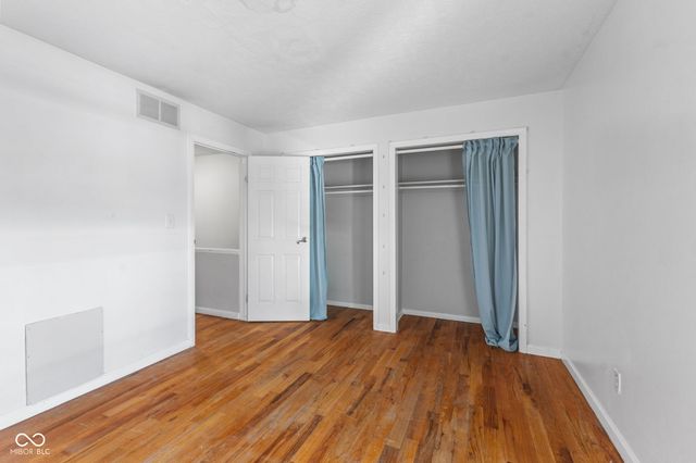 7453 Country Brook Drive, Indianapolis, IN 46260