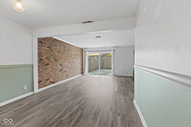 7453 Country Brook Drive, Indianapolis, IN 46260