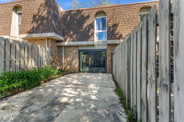 7453 Country Brook Drive, Indianapolis, IN 46260
