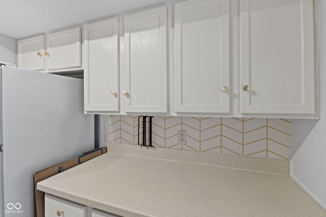 7453 Country Brook Drive, Indianapolis, IN 46260