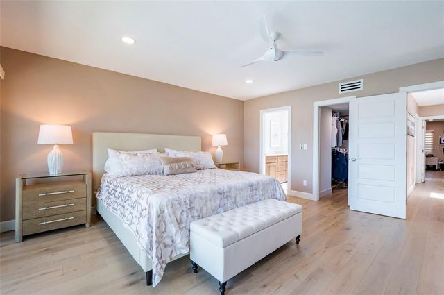218 SKIFF POINT, Clearwater Beach, FL 33767