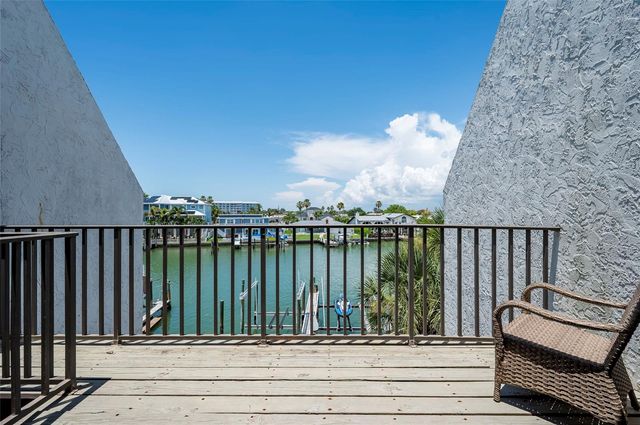 218 SKIFF POINT, Clearwater Beach, FL 33767