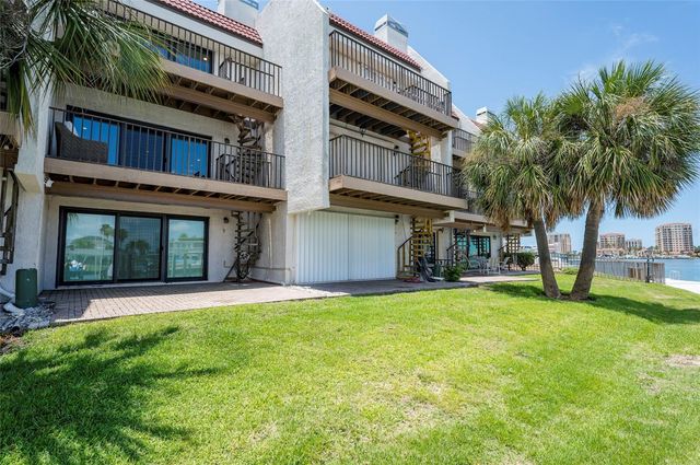 218 SKIFF POINT, Clearwater Beach, FL 33767