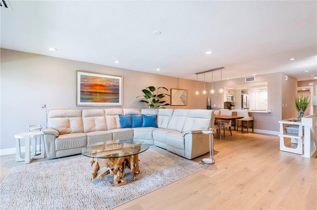 218 SKIFF POINT, Clearwater Beach, FL 33767