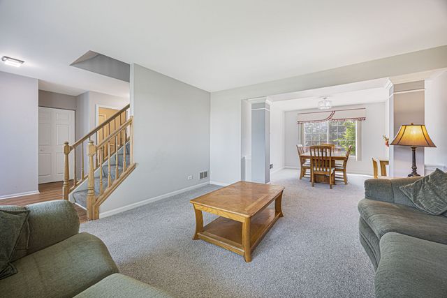 1650 Charlotte Circle, Naperville, IL 60564