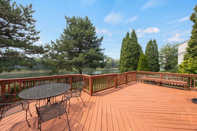 1650 Charlotte Circle, Naperville, IL 60564