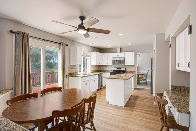 1650 Charlotte Circle, Naperville, IL 60564