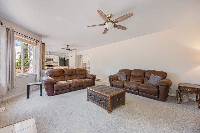 1650 Charlotte Circle, Naperville, IL 60564
