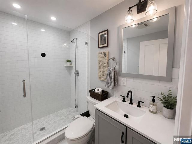18 Madison, North Arlington, NJ 07031