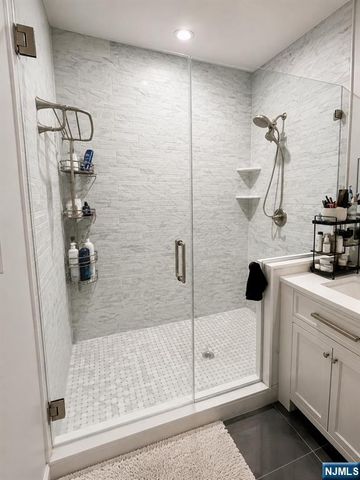 18 Madison, North Arlington, NJ 07031