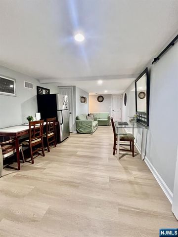 18 Madison, North Arlington, NJ 07031