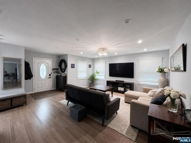 18 Madison, North Arlington, NJ 07031