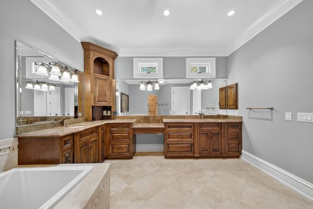 214 Bluegrass Dr, Hendersonville, TN 37075