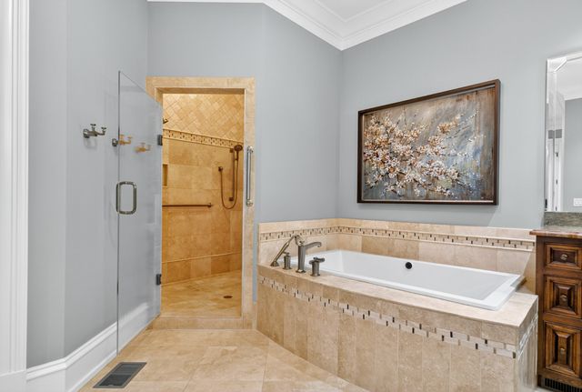 214 Bluegrass Dr, Hendersonville, TN 37075