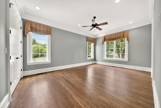 214 Bluegrass Dr, Hendersonville, TN 37075