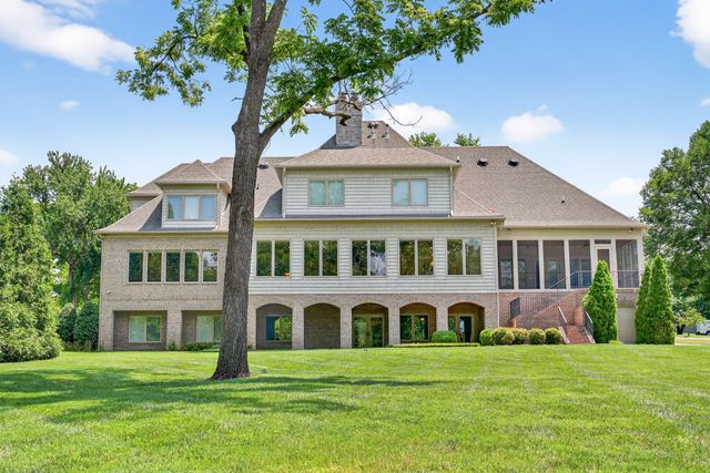 214 Bluegrass Dr, Hendersonville, TN 37075