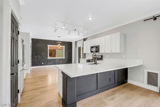 71 La Laguna Street, Henderson, NV 89012