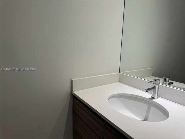 121 NE 34th St 1915, Miami, FL 33137