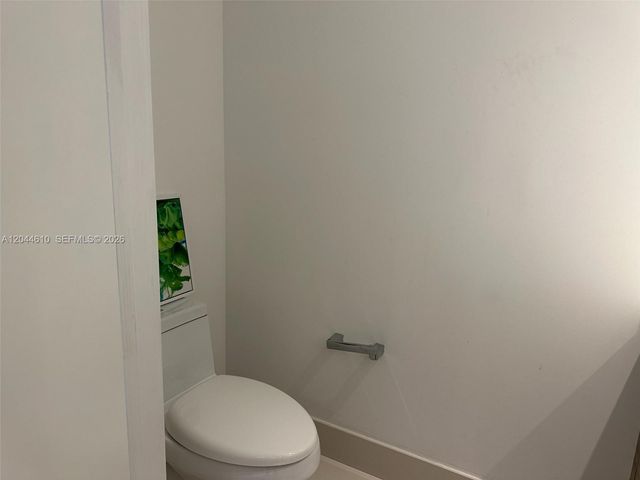 121 NE 34th St 1915, Miami, FL 33137