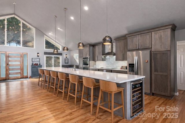 1591 Chestnut Flats Lane, Waynesville, NC 28786