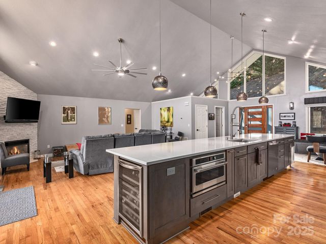 1591 Chestnut Flats Lane, Waynesville, NC 28786