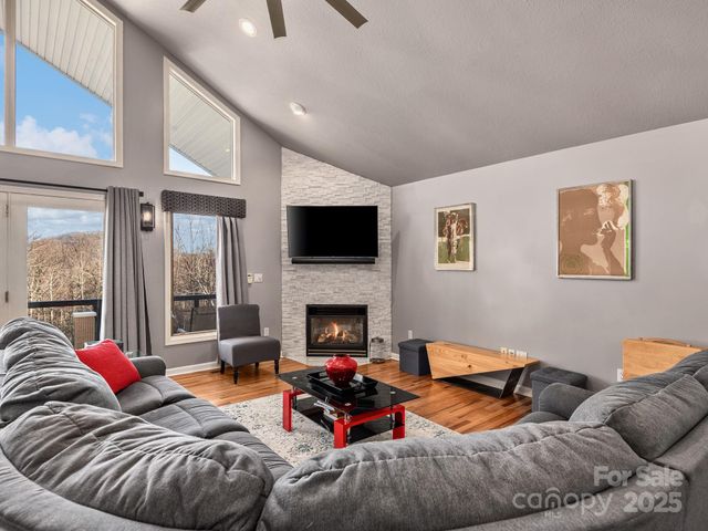 1591 Chestnut Flats Lane, Waynesville, NC 28786