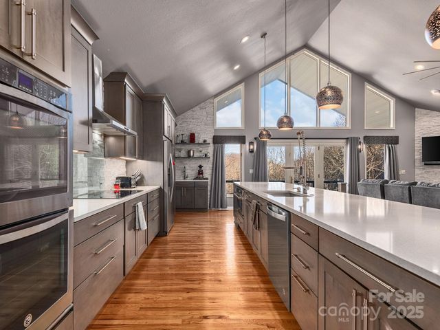 1591 Chestnut Flats Lane, Waynesville, NC 28786