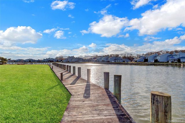 210 Fairharbor Drive 210, Patchogue, NY 11772