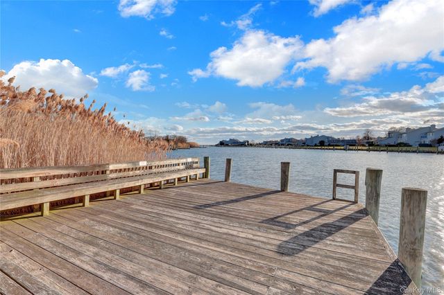 210 Fairharbor Drive 210, Patchogue, NY 11772