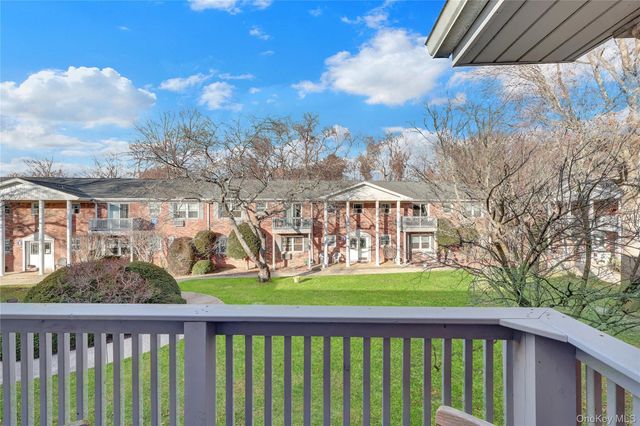 210 Fairharbor Drive 210, Patchogue, NY 11772