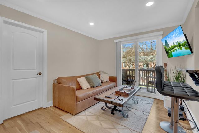 210 Fairharbor Drive 210, Patchogue, NY 11772