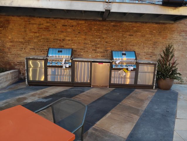 1810 N Wells Street 206, Chicago, IL 60614