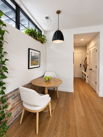 1810 N Wells Street 206, Chicago, IL 60614