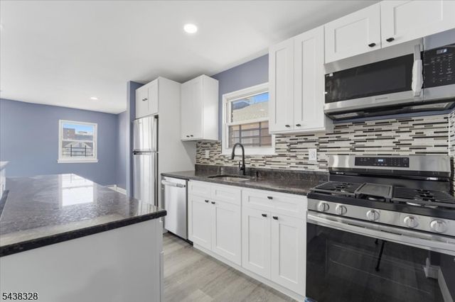 816 W Grand St 3B, Elizabeth City, NJ 07202