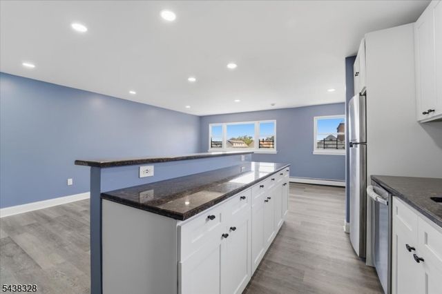 816 W Grand St 3B, Elizabeth City, NJ 07202