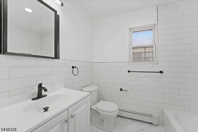 816 W Grand St 3B, Elizabeth City, NJ 07202
