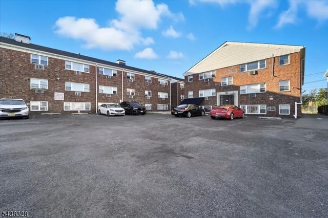 816 W Grand St 3B, Elizabeth City, NJ 07202