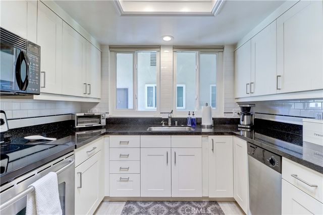 56 Calle Cadiz S, Laguna Woods, CA 92637