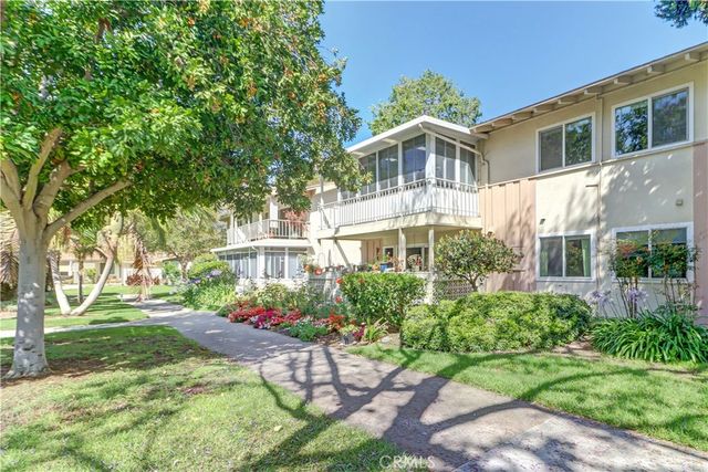 56 Calle Cadiz S, Laguna Woods, CA 92637