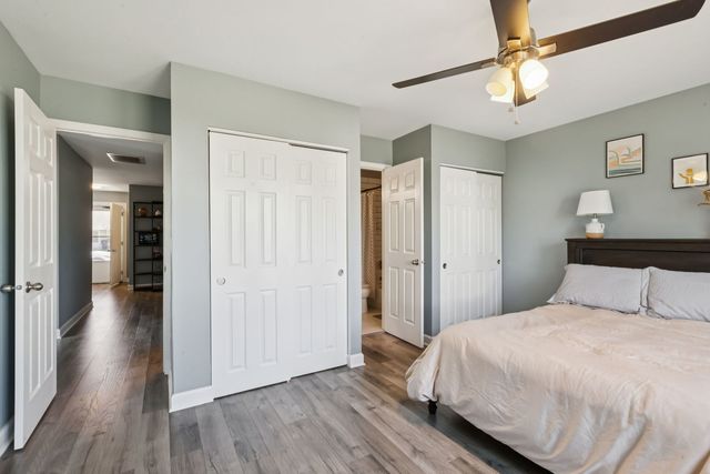 1063 Stonehedge Drive, Schaumburg, IL 60194