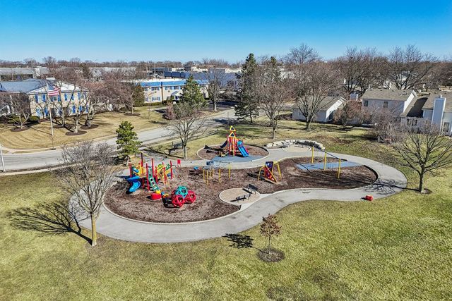 1063 Stonehedge Drive, Schaumburg, IL 60194