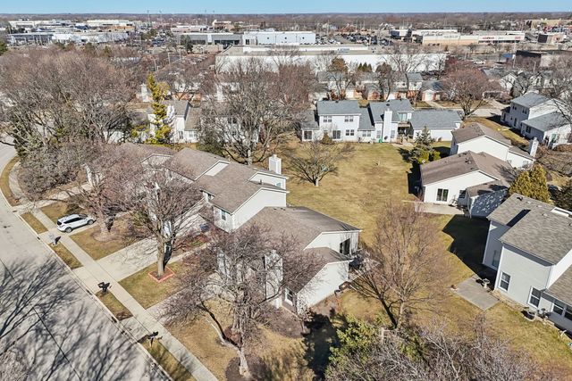 1063 Stonehedge Drive, Schaumburg, IL 60194