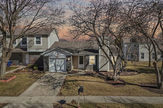 1063 Stonehedge Drive, Schaumburg, IL 60194