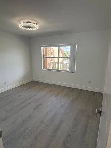 9300 Sunrise Lakes Boulevard 303, Sunrise, FL 33322