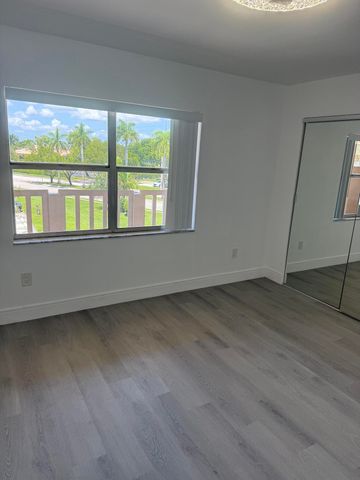 9300 Sunrise Lakes Boulevard 303, Sunrise, FL 33322