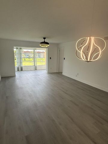 9300 Sunrise Lakes Boulevard 303, Sunrise, FL 33322