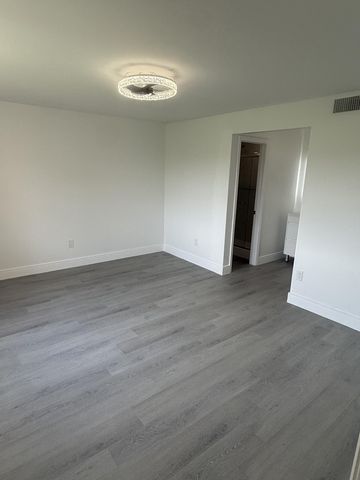 9300 Sunrise Lakes Boulevard 303, Sunrise, FL 33322