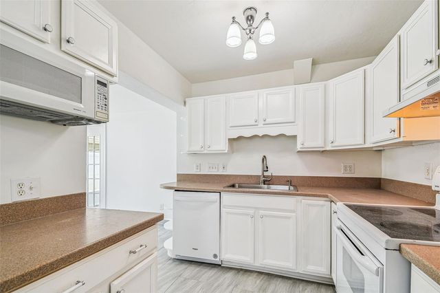 12257 ELDON DRIVE, Largo, FL 33774
