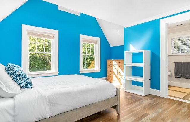2 Hannahs, Southampton, NY 11968