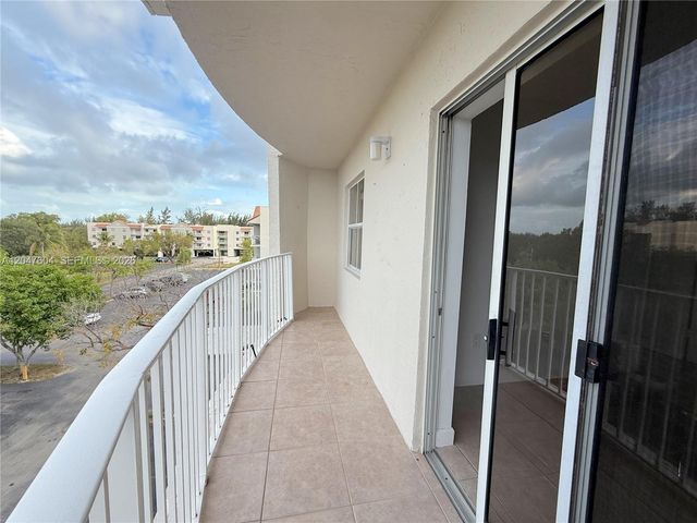 8260 SW 210th Street 315, Cutler Bay, FL 33189